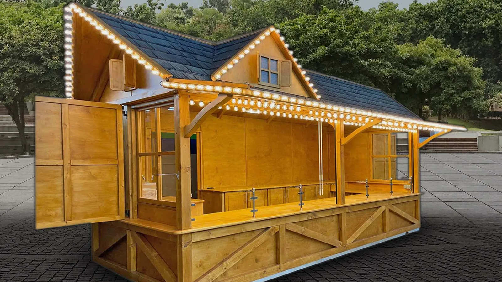 Marktstand aus Holz für den Wochenmarkt, geöffnet im Tagesbetrieb